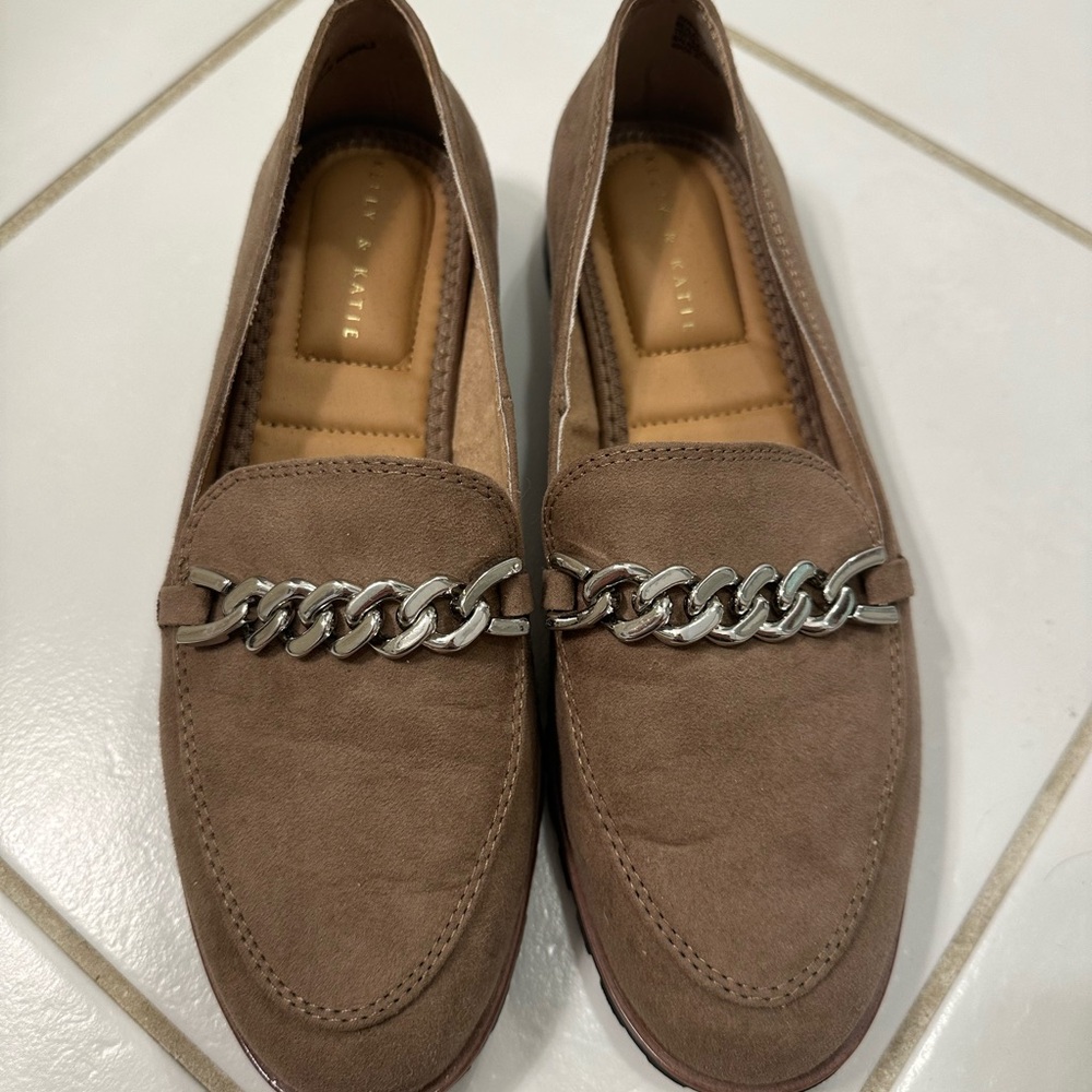 Kelly & Katie brown leather loafers, size 7.5M